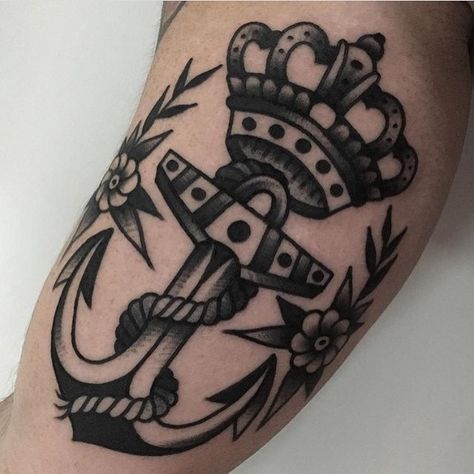 Blackwork style anchor and crown tattoo by Jeroen Van Dijk Vintage Anchor Tattoo, Traditional Anchor Tattoo, Traditional Chest Tattoo, Nautical Tattoos, Traditional Black Tattoo, Traditional Tattoo Old School, Traditional Tattoo Sleeve, Nautical Tattoo, Anchor Tattoo