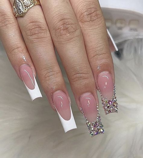 Nails Diamonds, Acrylic Nails Almond Shape, Nails Extension, Shiny Nails Designs, Acrylic Nails Nude, Emerald Nails, Gel Nails Diy, Colored Acrylic Nails, French Tip Acrylic Nails