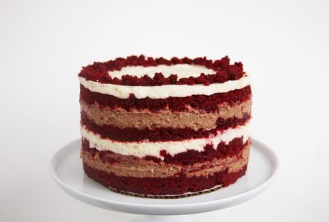 momofuku-inspired red velvet; the worlds best red velvet cake recipe (made with plenty of oil, hot coffee, and buttermilk; must try); filled with chocolate liquid cheesecake; and cream cheese buttercream Liquid Cheesecake, Momofuku Cake, Milk Bar Cake, Best Red Velvet Cake, Pistachio Paste, Pink Champagne Cake, Cheesecake Frosting, Momofuku Milk Bar, Red Velvet Cake Recipe