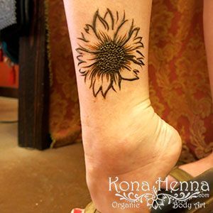 henna tattoo designs henna tattoo ideen henna tattoo design henna tattoos designs henna tattoo hand henna tattoo workshops Henna Designs Leg Ankle, Sunflower Henna, Lotus Tat, Henna Black, Leg Henna Designs, Tattoo Ankle, Leg Henna, Red Henna, Henna Ideas