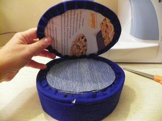 Pillbox Hat : 11 Steps (with Pictures) - Instructables Make A Hat, Pill Box Hat, Fascinator Hats Diy, Boxes Ideas, Sewing Hats, Box Hat, Hat Fascinator, Hat Tutorial, Trendy Hat