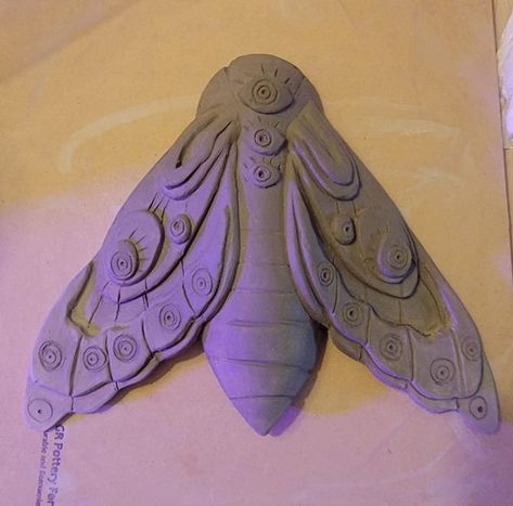 Hand Built B*tches | A clay moth built using Luce pottery studios template | Facebook Clay Moth, Clay Lesson, Template Facebook, Clay Animals, Cute Clay, Pottery Studio, Hand Built, Moth, Feathers