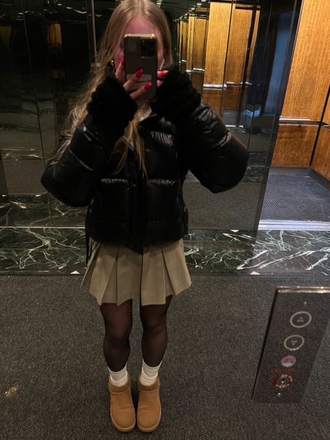 Khaki Skirt School Uniform Outfit, School Uniforms Winter, Uniform Outfits Skirt, Winter Uniform Outfits, Girls Uniform Outfits, Khaki School Uniform Outfit, How To Look Cute In School Uniform, Uk School Uniform Aesthetic, How To Make School Uniforms Cute