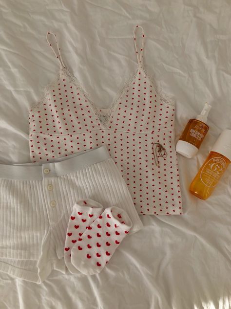 Brandy Heart Set, Brandy Melville Heart Pj Set, Brandy Heart Tank, Brandy Melville Aesthetic, Brazilian Crush, Rey Aesthetic, California Trip, I Am Rich, Quiet Life