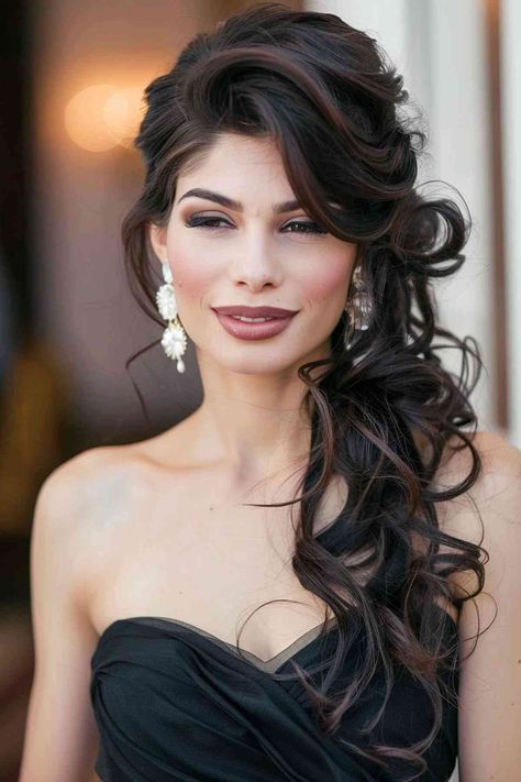 25 Gala Hairstyle Ideas for Your Big Event Masquerade Hairstyles, Hairstyle Engagement, Mother Of The Groom Hairstyles, Bridal Hair Down, Winter Wedding Hair, Classic Wedding Hair, Formal Hairstyles For Long Hair, Engagement Hairstyles, Evening Hairstyles