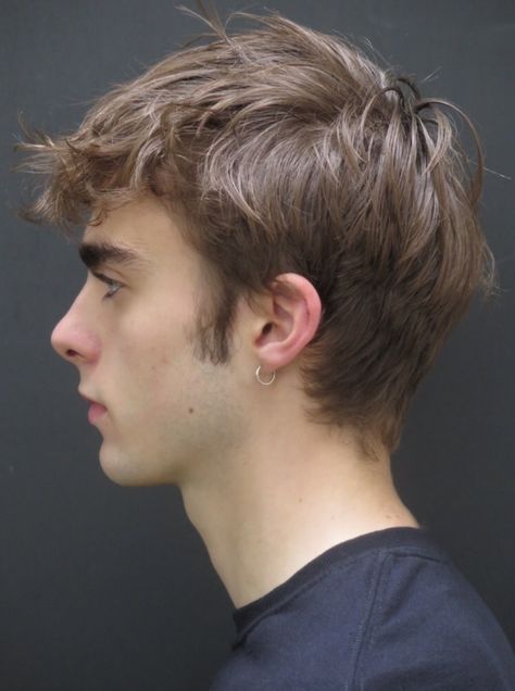 Mens Haircuts Short Sides, Light Brown Hair Men, Lennon Gallagher, Mens Haircuts Straight Hair, Mens Haircuts Short Hair, Brown Hair Men, Haircut Inspo, Mens Haircuts, Short Straight Hair