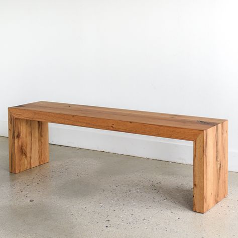 Woods Texture, Indoor Bench Seating, Woodworking Plans Workbench, Waterfall Bench, Diy Wood Bench, Farmhouse Dining Chairs, Reclaimed Wood Projects, Woodworking Plans Diy, Reclaimed Oak