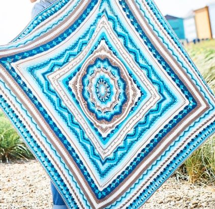 Crystals and Crochets | Helen Shrimpton Crystals And Crochet, Crystal Crochet, Wraps And Shawls, Persian Tiles, Awesome Websites, Afghan Squares, Crochet Blog, Crochet Tutorials, Crochet Creations