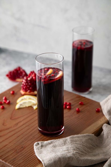 Lambrusco Wine Sangria Recipe. A delicious red Christmas sangria with Lambrusco wine and pomegranates. Riunite Lambrusco recipe. Lambrusco Sangria, Lambrusco Wine, Wine Sangria Recipe, Pomegranate Sangria, Sparkling Red Wine, Winter Sangria, Christmas Sangria, Lemon Seeds, Wine Sangria