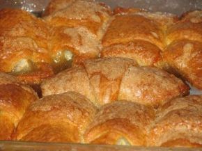 Pioneer Woman Apple Dumplings, Apple Crescent Rolls, Peach Dish, Crescent Roll Apple Dumplings, Easy Apple Dumplings, Apple Dumpling Recipe, Apple Cobbler, Apple Dumplings, Apple Dessert Recipes