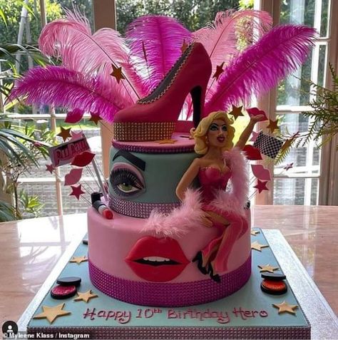 Drag Party Ideas, Drag Birthday Party, Absolutely Fabulous Birthday, 21st Birthday Vegas, 21st Cakes, Drag Party, Birthday Vegas, Queen Birthday Party, 31 Party