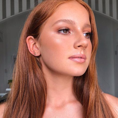 Natural Glowy Makeup Redhead, Dewy Makeup Redhead, Redhead Formal Makeup, Auburn Hair Makeup Looks, Makeup For Gingers Redheads, Ginger Prom Makeup, Redhead Makeup Brown Eyes, Natural Makeup Looks For Redheads, Bridal Makeup For Brown Eyes Red Hair