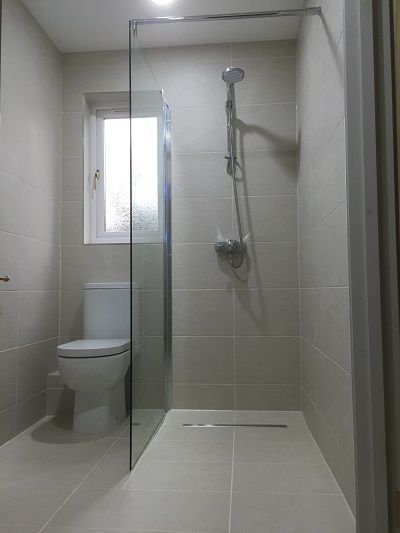 Small Wet Room, Wet Room Bathroom, Small Shower Room, Toilette Design, Small Bathroom Layout, Sugar Diet, Bathroom Installation, Wet Room, Small Bathroom Makeover