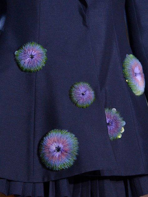 Christian Dior  looks like sea urchin giant polka dots Embroidery Anemone, Beach Aquarium, Dior Embroidery, Bead Sculpture, Runway 2023, Embroidered Bows, Haute Couture Embroidery, Fashion Embroidery, Summer Capsule