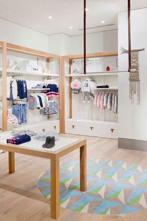 Clothes Store Design, Baby Store Display, Kids Clothing Store Design, Mim Design, Clothing Store Displays, Monochromatic Design, Clothing Store Interior, Clothing Store Design, Store Design Boutique