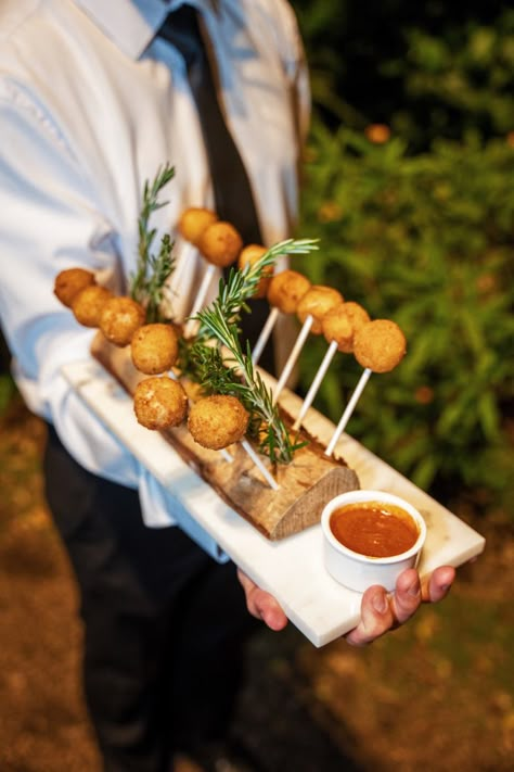 Elegant Cocktail Party Food Appetizers, Caribbean Wedding Food, Event Food Ideas Catering, Wedding Canapes Ideas, Elegant Catering, Canapes Catering, Wedding Canapes, Finger Food Catering, Risotto Balls