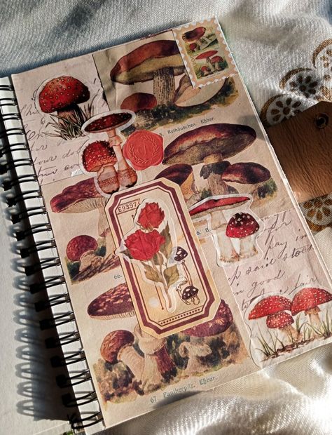 Mushroom Journal Page, Mushroom Scrapbook Ideas, Mushroom Junk Journal, Junk Journal Themes, Mushroom Scrapbook, Mushroom Journal, Mushroom Theme, Theme Journal, Ideas Journal