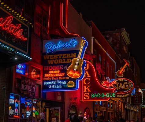 Nashville Attractions, Nashville Bars, Living In Nashville, Adventurous Things To Do, Music Row, Interactive Museum, Nashville Trip, Downtown Nashville, Andrew Jackson