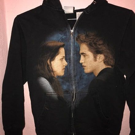 The Twilight Saga, Hoodie Outfit, Cute Fits, Rick Owens, Look Cool, Fitness Inspo, Pretty Outfits, Aesthetic Clothes, Miu Miu