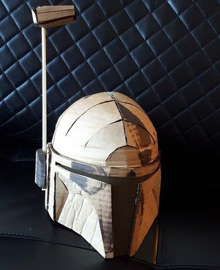 Mandalorian / Boba Fett Cardboard Helmet : 9 Steps (with Pictures) - Instructables Mask Cardboard, Cardboard Helmet, Diy Helmet, Magic Sculpt, Foam Costume, Boba Fett Helmet, Mandalorian Cosplay, Star Wars Painting, Helmet Concept