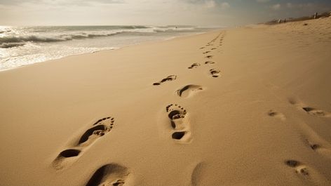 footprints in the sand on a beach Background Footprint In The Sand, Footprint On Sand, Footprints In The Sand Wallpaper, Footprints In The Sand Painting, Footprints In The Sand, Sand Footprint, Sand Pictures, Beach Background, Illustration Artwork