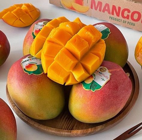 Mango Aesthetic, Healthy Food Motivation, Food Obsession, Cafe Food, Pretty Food, Sweet Snacks, Food Cravings, Cute Food, Yummy Drinks