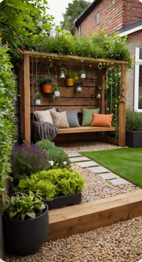 Garden Terrace Diy, Small House Yard Ideas, Small Garden Plants Ideas, Small Yard Inspiration, Small Garden Pergola Ideas Uk, Pergola Ideas Small Garden Pergola Ideas, Mini Outdoor Garden, Small Garden Kitchen Outdoor, Bench In Garden Ideas