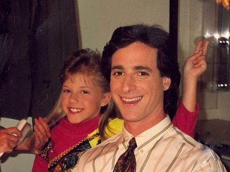 bobsaget: "#TBT Man half a lifetime ago with the adorable @JodieSweetin- And the joke was on me with her doin rabbit ears over my naive big-haired happy face." Full House Behind The Scenes, Full House Videos, Full House Cast, Danny Tanner, Bob Saget, Jodie Sweetin, House Shifting, Fuller House, Three Daughters