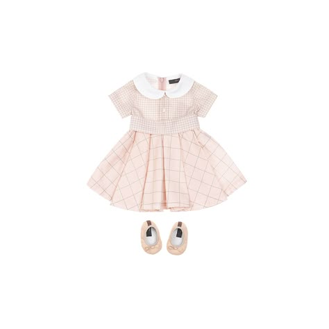 Large and small checked cotton fifties-style dress with round neck %sNappa ballerina flats with grosgrain edging%s Gucci Baby Clothes, Twin Baby Clothes, Terry Cloth Dress, Fifties Style, Gucci Baby, Baby Spring, Fashion Show Looks, Girls Dress Outfits, Designer Baby Clothes