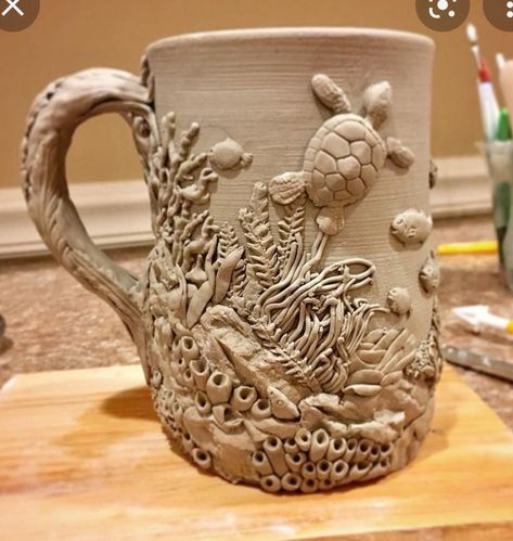 Coil Pottery, Sculpture Art Clay, Pottery Handbuilding, Pottery Crafts, Diy Pottery, Ceramics Pottery Art, Ceramics Projects, Clay Art Projects, Ceramics Ideas Pottery