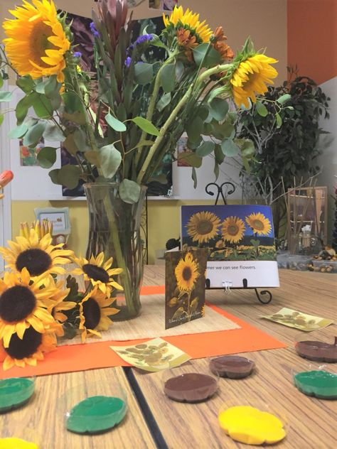 Still Painting Provocations – A Journey Into Inquiry Based Early Learning Still Art Painting, Art Provocations, Still Painting, Painting Sunflowers, Still Art, Reggio Inspired Classrooms, Reggio Classroom, Art Area, Reggio Inspired