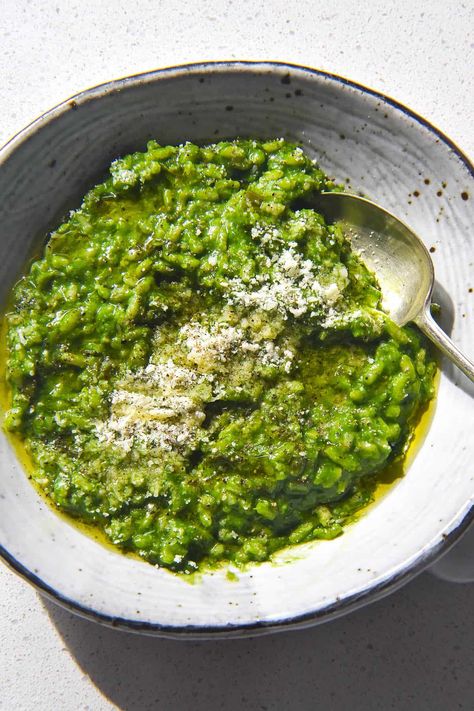 Kale Risotto Recipes, Low Fodmap Italian Recipes, Low Fodmap Risotto, Fodmap Risotto, Low Fodmap Recipes Vegetarian, Kale Risotto, Risotto Verde, Green Risotto, Onion Greens