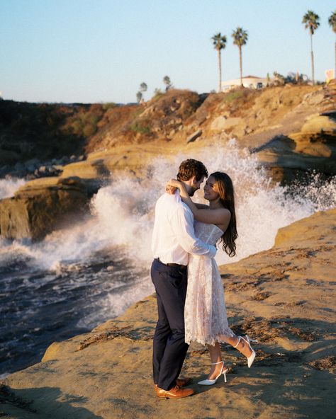 Spent a little time at Sunset Cliffs in San Diego for Jenna & Sam’s engagement. Sunset Cliffs San Diego Engagement, Sunset Cliffs San Diego, Sunset Cliffs, San Diego Engagement, Photography Ideas, San Diego, Photography