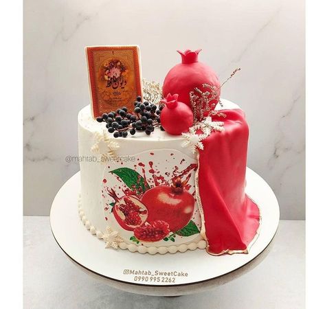 Yalda Night Cake, Yalda Cake Design, Yalda Decoration, Yalda Cake, Shab Yalda Decoration, Pomegranate Cake, Anti Gravity Cake, Yalda Night, Holiday Desserts Christmas