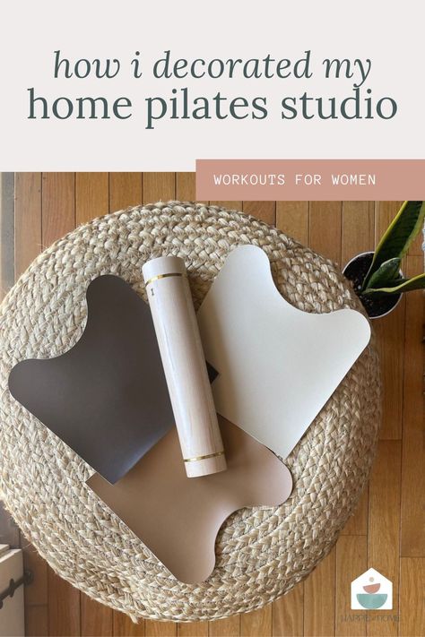 Ever since I became a Certified Classical Pilates Instructor, I wanted a studio in my home, not just to be able to workout any time of the day, but to be able to teach and share a space privately with client. I'm so excited to share how I decorated my amazing home pilates gym! Click to see more! Pilates Home Studio Gym Design, Pilates Home Gym Ideas, Home Gym Women Decor, Home Pilates Studio Ideas, Pilates Space At Home, At Home Pilates Equipment, Home Pilates Studio Aesthetic, Home Pilates Studio Design, Boho Pilates Studio