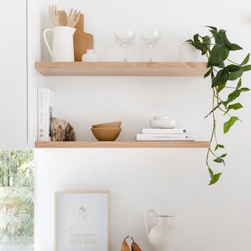 Styling Open Shelves In Kitchen Minimalist, Minimalist Kitchen Shelves, Oak Kitchen Shelves, Simple Shelf Decor, Timber Floating Shelves, Neutral Apartment, Cube Project, Oak Shelving, Trailer Kitchen