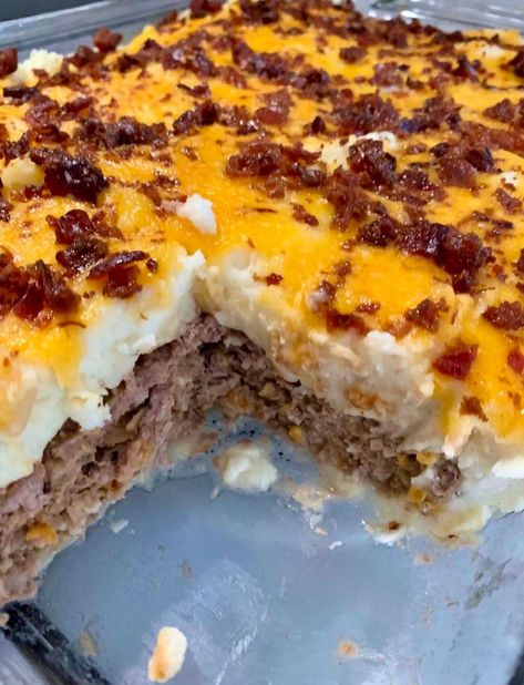 “My entire family loved this 🤩... - Top slow cookers recipes Mashed Potato Meatloaf, Potato Meatloaf Casserole, Loaded Meatloaf, Easy Recipe For Kids, Top Slow Cooker Recipes, Loaded Potatoes, Meatloaf Casserole, Mashed Potato Casserole, Loaded Mashed Potatoes