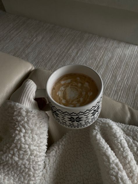 #coffee #cozy #christmas #mug #aesthetic Beige Cozy Aesthetic, November Aesthetic Winter, Cosy Coffee Aesthetic, Christmas Mug Aesthetic, Coffee Winter Aesthetic, Warm Coffee Aesthetic, January Core, November Aesthetic Cozy, Winter Coffee Aesthetic