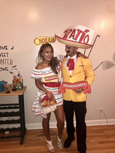 Tapatio And Cholula Costume, Halloween Costumes Couples Mexican, Cholula Costume, Mexican Couple Costume Ideas, Tapatio Costume, Loteria Costumes Ideas, Scary Halloween Cakes, Sibling Halloween Costumes, Creative Halloween Costumes Diy