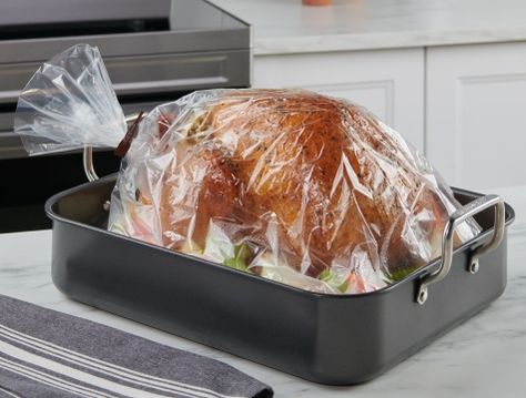 Reynolds Oven Bags Cooking Chart | Reynolds Kitchens Reynolds Oven Bag Recipes, Turkey Bag Recipes, Turkey In An Oven Bag, Cook Turkey In Oven, Apple Turkey Recipes, Turkey In Oven Bag, Reheat Turkey, Turkey In Oven, Turkey Cooking Times