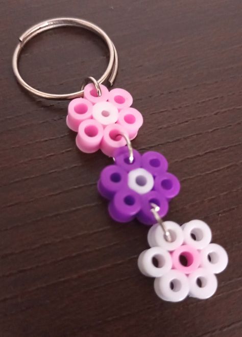 Cute Perler Bead Keychain Ideas, Perler Bead Patterns Keychains, Perler Bead Keychain Pattern, Perler Bead Keychain Ideas, Bead Keychain Ideas, Perler Beads Keychain, Perler Bead Keychain, Keychain Ideas, Pearl Beads Pattern