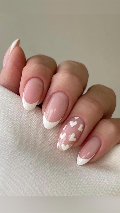 Basic Nails For Hoco, Almond Nails With Simple Design, Nails For 8th Grade Graduation, Cute And Simple Nail Ideas, Coffin Nail Inspo 2024, Nails Ring Finger Different, Girly Nail Ideas, Simple Line Nail Art, Cute Nails Almond