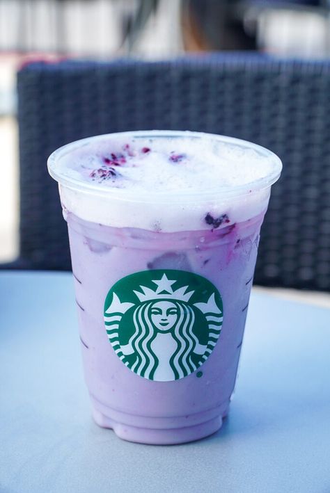 Starbucks Secret Menu Purple Frappuccino Purple Drink Starbucks Recipe, Starbucks Drinks Lavender, Purple Frappuccino, Starbucks Purple Drink, Starbucks Purple Aesthetic, Starbucks Teas Drinks, Purple Starbucks, Purple Drink, Caffeine Free Drinks