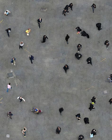 People seen from above - Katrin Korfmann #instalabg22martina #katrinkorfmann #people by instalabg Top View Photography People, Ariel Images, People Top View, Drone Photos, Aerial Photo, Drone Photography, Birds Eye View, Aerial Photography, Birds Eye