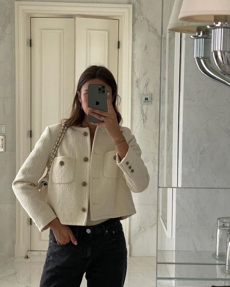 Classy Business Outfits, Money Fashion, Corporate Attire, Professional Outfits Women, Paris Mode, Business Casual Outfits For Work, Paris Outfits, Elegant Styles, Work Outfits Women