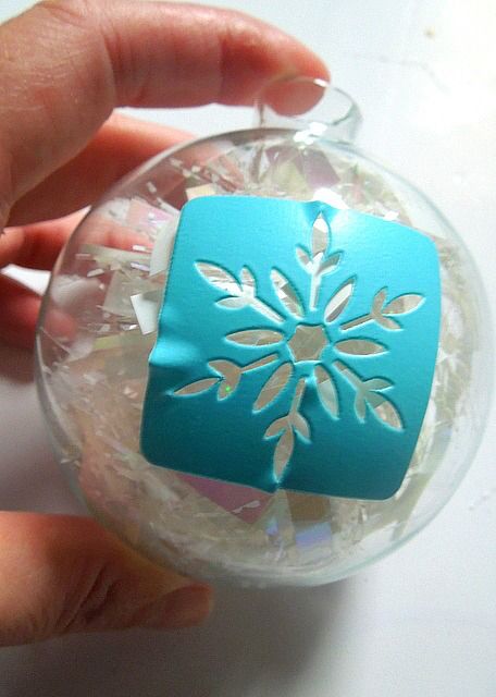 Etching Projects, Christmas Ornament Tutorial, Glass Etching Diy, Glass Etching Cream, Etching Diy, Cricut Ornaments, Glass Etching Projects, Etching Designs, Glass Stencil