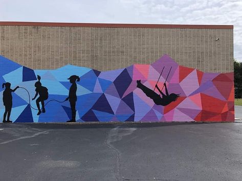 School Mural Ideas Outdoor, Mall Wall, Geometry Projects, Rainbow Mural, School Murals, Art Lessons For Kids, Sports Wall Art, Sports Wall, Wall Paint Designs