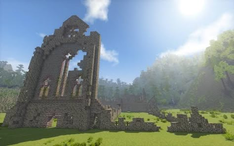 Minecraft Medieval Ruins, Minecraft Guard Tower, Minecraft Crypt, Minecraft Ruins, Ruined Tower, Mc Builds, Minecraft Castle, Minecraft Medieval, Cute Minecraft Houses