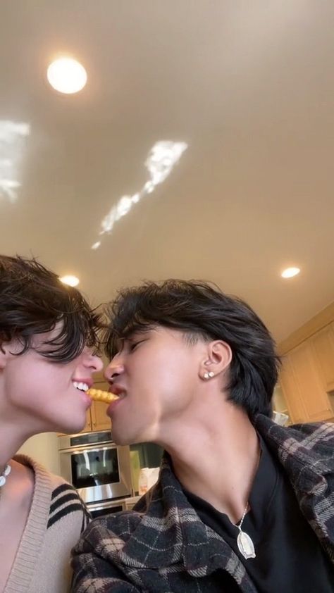 Asian And American Couple, Regie Macalino And Oliver Moy, Oliver Moy And Regie Macalino, Oligie Nsb, Oliver Moy And Regie, Oliver And Regie, Gay Boyfriend Aesthetic, Gay Black Dudes, Gay Poses