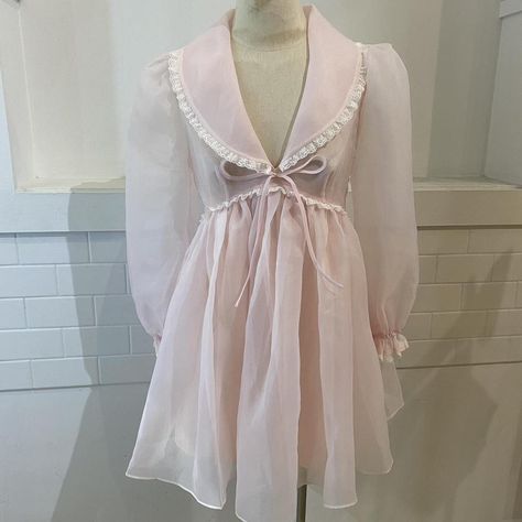 Babydoll Dresses Aesthetic, Nightgown Dress Outfit, Babydoll Nightgown Vintage, 60s Babydoll Dress, 60s Babydoll, Vintage Babydoll Dress, Groovy Fashion, Nightgown Dress, Babydoll Nightgown